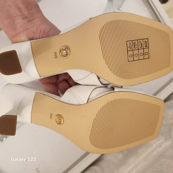 Michael Kors Clara Mule Leather Sandals Optic White Size 6. NIB. - Picture 9 of 11